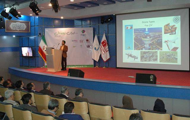 حامد سعیدی، دبیر کارگروه پهپاد اتحادیه صنایع هوایی و فضایی ایران، در رویداد راهکارهای پیاده‌سازی کشاورزی هوشمند